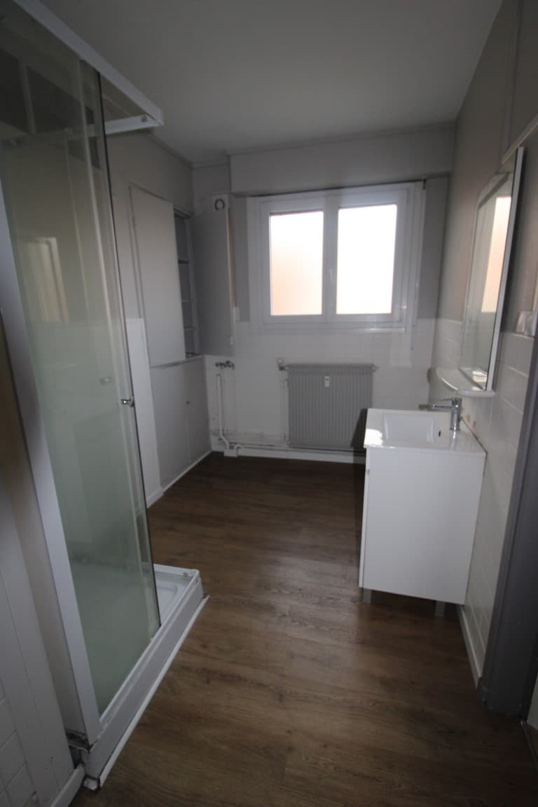Appartement : Type 6 plein centre, beaux volumes, Dunkerque