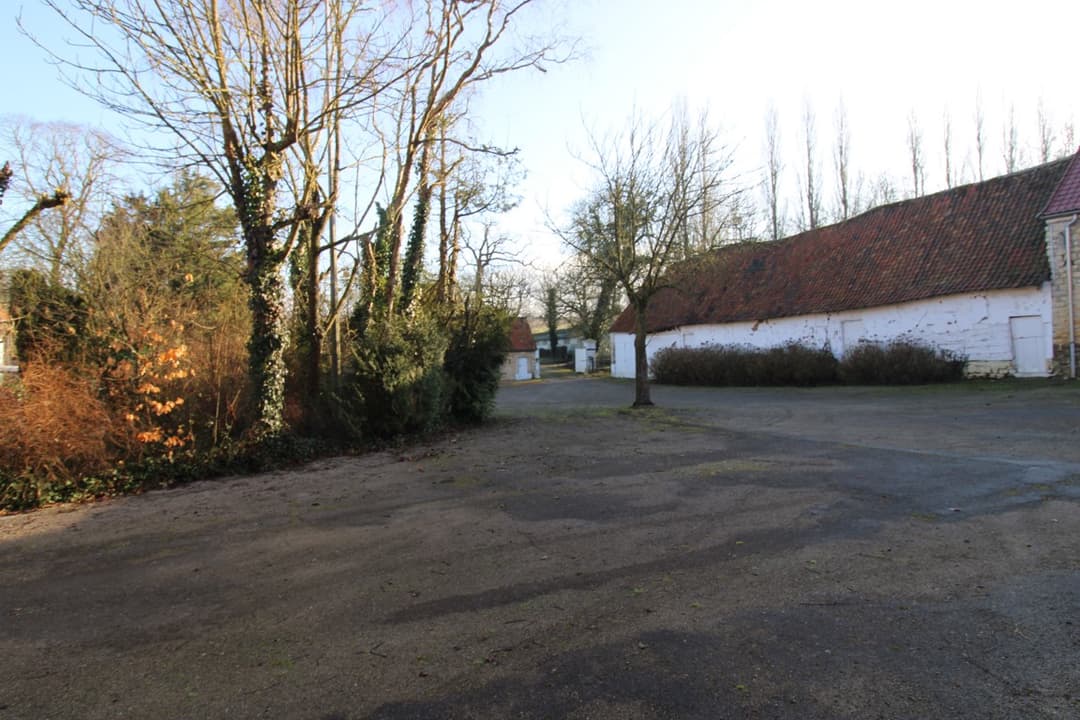 Ferme : Ensemble de bâtiments et terrains (10 000 m²), Dunkerque